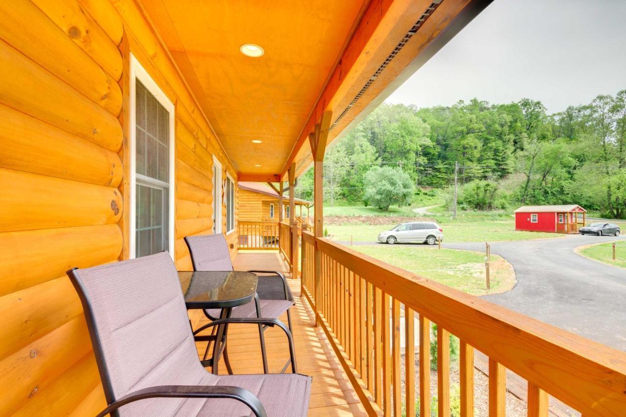 Cozy Bryson City Cabin 5 Miles To Downtown! Bagian luar foto