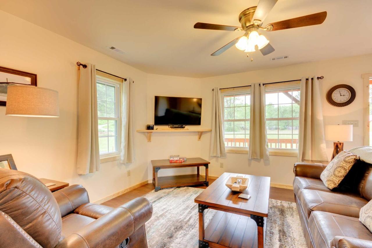 Cozy Bryson City Cabin 5 Miles To Downtown! Bagian luar foto