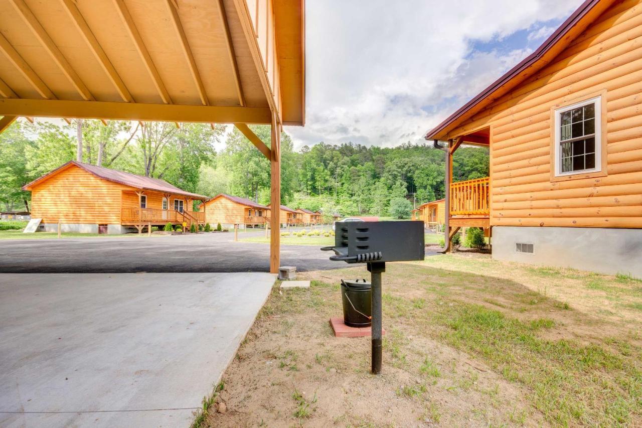 Cozy Bryson City Cabin 5 Miles To Downtown! Bagian luar foto