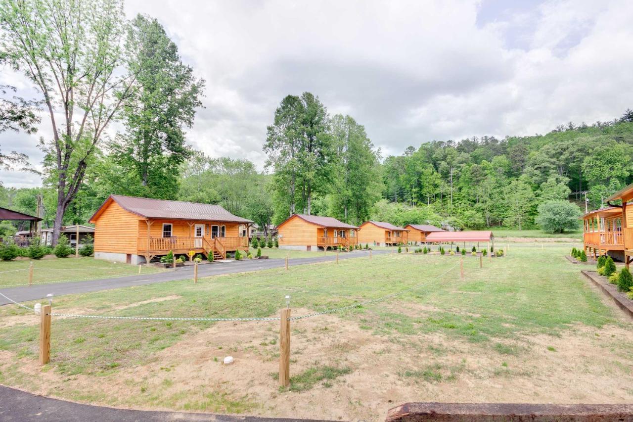 Cozy Bryson City Cabin 5 Miles To Downtown! Bagian luar foto